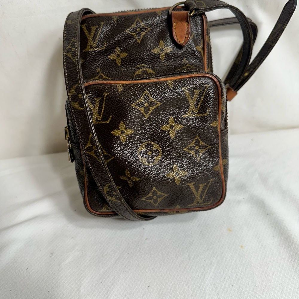 Louis Vuitton Crossbody Bag